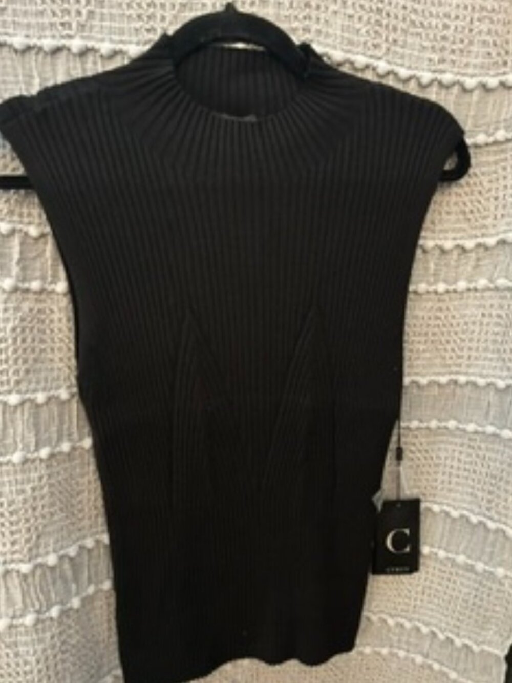 Cyrus Sleeveless Sweater Top SZ M